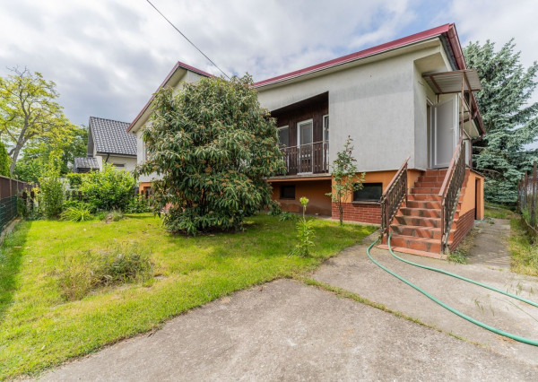 REZERVOVANÉ - RK RealityDS - PREDAJ 4 izbového domu s vidieckym charakterom a veľkým pozemkom, Blahová Okres Dunajská Streda