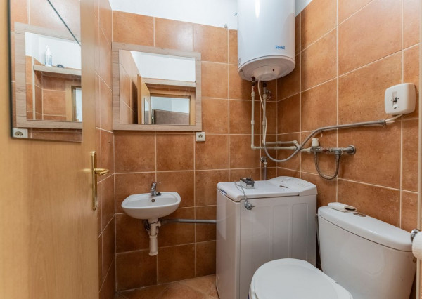 ÚSPEŠNE ODOVZDANÝ! - RK RealityDS - Predaj 3 izb. veľkometrážneho bytu, 94 m2, loggiou, Hlboká ul.