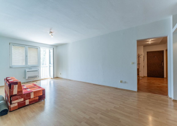 ÚSPEŠNE ODOVZDANÝ! - RK RealityDS - Predaj 3 izb. veľkometrážneho bytu, 94 m2, loggiou, Hlboká ul.