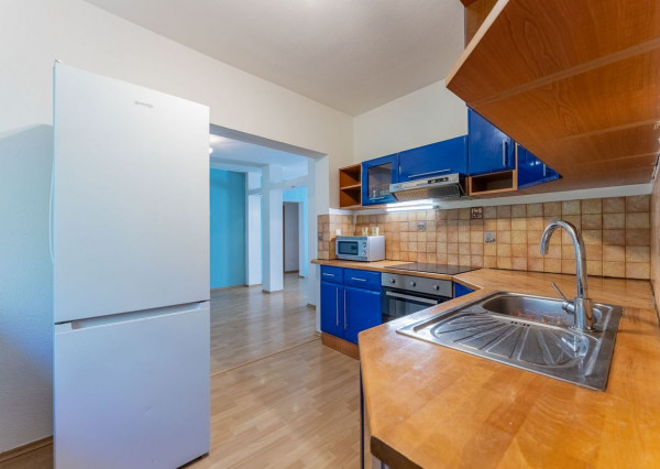 ÚSPEŠNE ODOVZDANÝ! - RK RealityDS - Predaj 3 izb. veľkometrážneho bytu, 94 m2, loggiou, Hlboká ul.