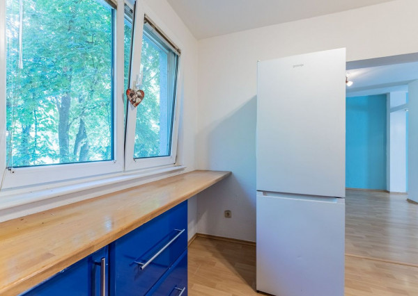 ÚSPEŠNE ODOVZDANÝ! - RK RealityDS - Predaj 3 izb. veľkometrážneho bytu, 94 m2, loggiou, Hlboká ul.