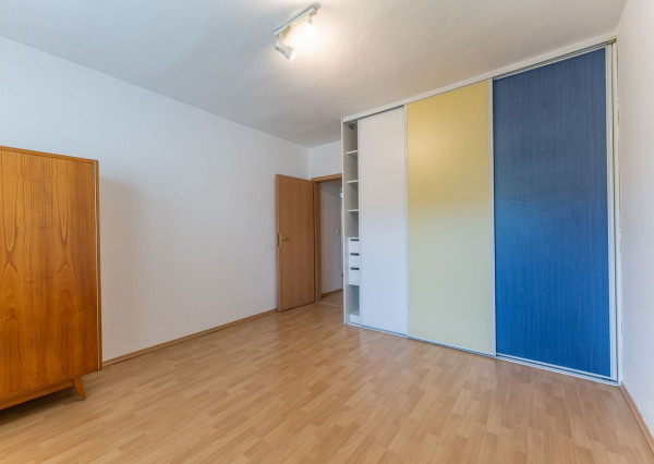 ÚSPEŠNE ODOVZDANÝ! - RK RealityDS - Predaj 3 izb. veľkometrážneho bytu, 94 m2, loggiou, Hlboká ul.