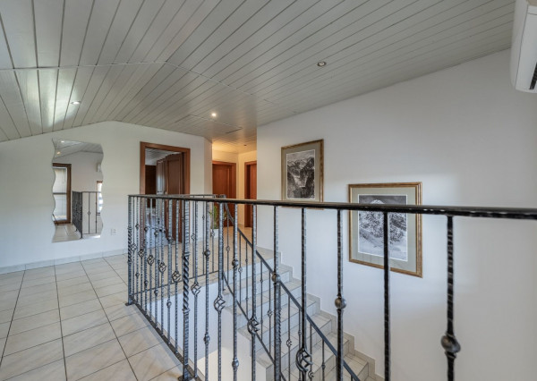 RealityDS - Predaj 5 izb. rodinného domu, garáže s altánkom na 8 á pozemku, Dunajská Lužná