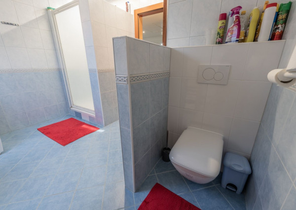 RealityDS - Predaj 5 izb. rodinného domu, garáže s altánkom na 8 á pozemku, Dunajská Lužná