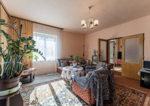 RealityDS - Predaj 3 izbového rodinného domu s garážou, letnou kuchynkou na 6,23 á pozemku, Šamorín