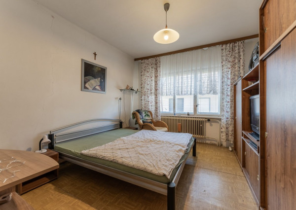 RealityDS - Predaj 3 izbového rodinného domu s garážou, letnou kuchynkou na 6,23 á pozemku, Šamorín