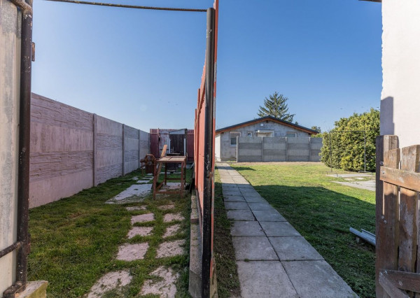 RealityDS - Predaj 3 izbového rodinného domu s garážou, letnou kuchynkou na 6,23 á pozemku, Šamorín