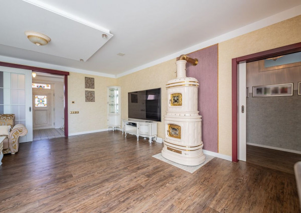 RealityDS - PREDAJ úsporného 5,5-izbového rodinného domu s pozemkom 621 m2, Šamorín