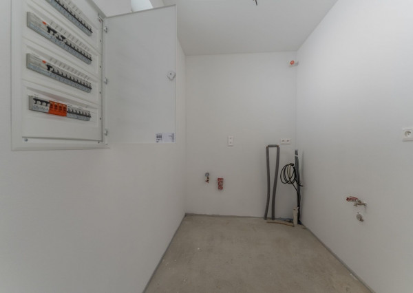 Predaj - 4 izb. NOVOSTAVBA BUNGALOVU  s 3 parkovacími plochami na 5,60 á pozemku, Šamorín