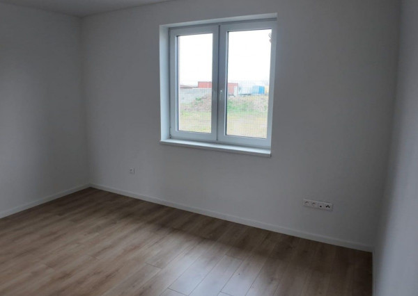 Predaj - 4 izb. NOVOSTAVBA BUNGALOVU  s 3 parkovacími plochami na 5,60 á pozemku, Šamorín