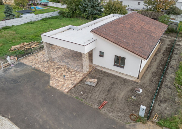 Predaj - 4 izb. NOVOSTAVBA BUNGALOVU  s 3 parkovacími plochami na 5,60 á pozemku, Šamorín