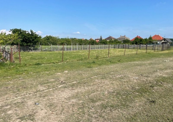 Predaj rozsiahleho pozemku o rozlohe 23,91 á pre výstavbu rodinného domu, Jahodná