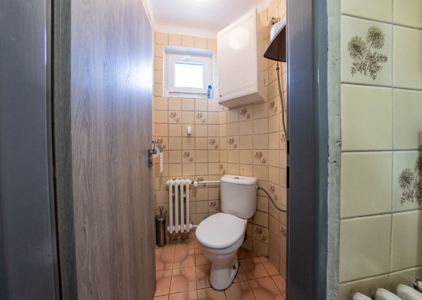 RealityDS - PREDAJ 5-izbového rodinného domu s garážou a veľkým pozemkom – Malé Dvorníky