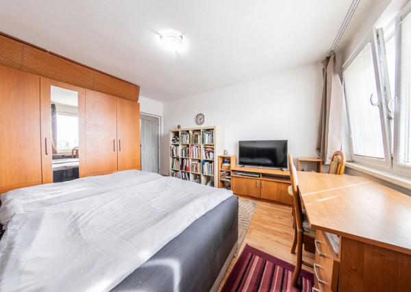 RealityDS - PREDAJ 5-izbového rodinného domu s garážou a veľkým pozemkom – Malé Dvorníky