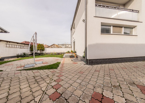 RealityDS - PREDAJ 5-izbového rodinného domu s garážou a veľkým pozemkom – Malé Dvorníky