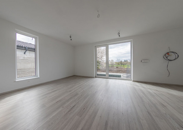 REZERVOVANÝ - RealityDS - ZĽAVA, KTORÁ SA NEODMIETA ! Predaj 3i bungalovu so 445 m2 pozemkom, Báč