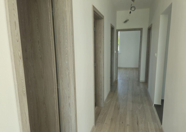 REZERVOVANÝ - RealityDS - ZĽAVA, KTORÁ SA NEODMIETA ! Predaj 3i bungalovu so 445 m2 pozemkom, Báč