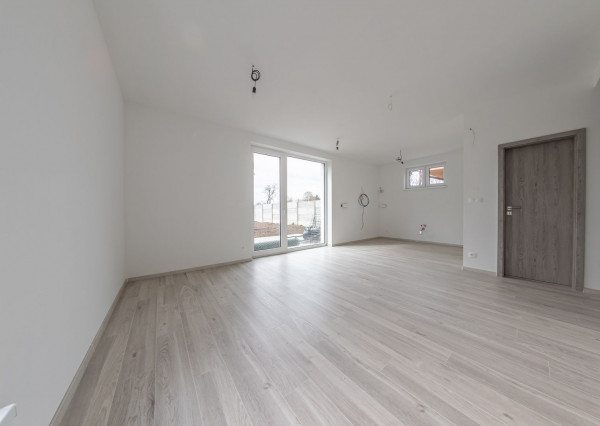 REZERVOVANÝ - RealityDS - ZĽAVA, KTORÁ SA NEODMIETA ! Predaj 3i bungalovu so 445 m2 pozemkom, Báč