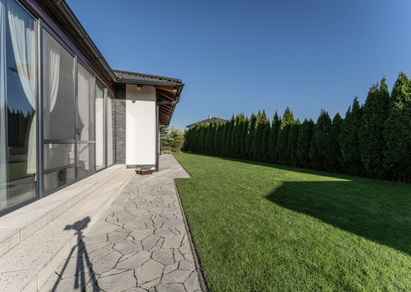 RealityDS - PRE NÁROČNEJŠÍCH !!! Predaj 5 izb. RD s garážou na 6,65 á pozemku, Kvetoslavov - Rozárium