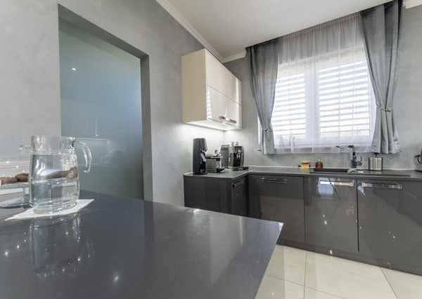 RealityDS - PRE NÁROČNEJŠÍCH !!! Predaj 5 izb. RD s garážou na 6,65 á pozemku, Kvetoslavov - Rozárium