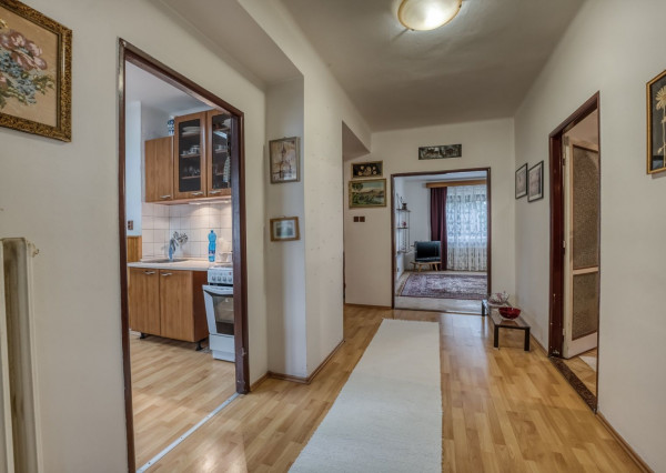 REZERVOVANÝ - RealityDS - Predaj RD 7 izb. , s dvomi BJ, pozemkom 1798 m2, Šamorín