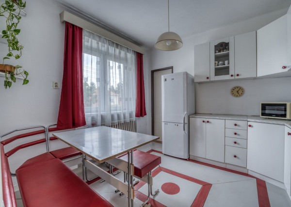 REZERVOVANÝ - RealityDS - Predaj RD 7 izb. , s dvomi BJ, pozemkom 1798 m2, Šamorín