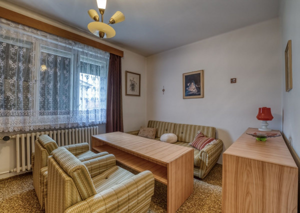 REZERVOVANÝ - RealityDS - Predaj RD 7 izb. , s dvomi BJ, pozemkom 1798 m2, Šamorín