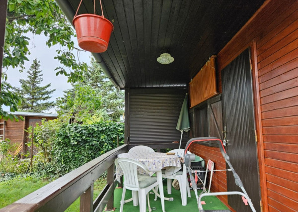 PREDANÁ - RealityDS - Predaj rekreačného pozemku 400 m2 s letnou drevenou chatkou !!!, 65990,- € Dobrohošť