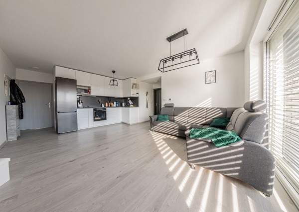 RealityDS - Štýlový 2-izbový byt v Košútoch s balkónom – ideálny na investíciu alebo prvé bývanie na PREDAJ