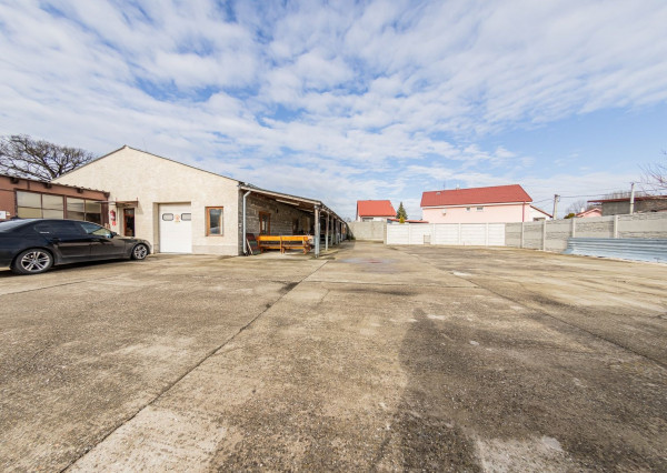 RealityDS - Prenájom/ Predaj - zabehnutá stolárska dieľňa, vs. Skladový areál, s 1641 m2 pozemkom v OV, Gabčíkovo