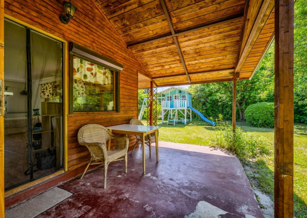 RealityDS - PREDAJ - pozemok s rekreačnou chatou priamo pri vode v Potônskych Lúkach!