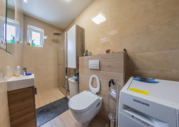 RealityDS - Predaj 4 izb. dvojpodlaž. novostavby RD so záhradou, 2x parkovacie státie, Šamorín