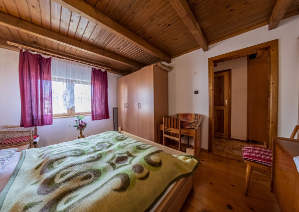 REZERVOVANÁ - RealityDS - Predaj kompletne zariadenej, podpivničenej rekreačnej chaty, prístreškom pre auto, altánkom, drevárničkou, grilom, so 6,88á pozemkom v OV, Gabčíkovo VEĽKÁ ZĽAVA !!!