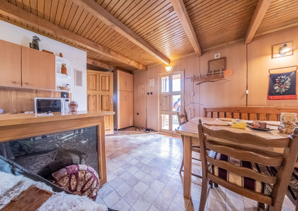 REZERVOVANÁ - RealityDS - Predaj kompletne zariadenej, podpivničenej rekreačnej chaty, prístreškom pre auto, altánkom, drevárničkou, grilom, so 6,88á pozemkom v OV, Gabčíkovo VEĽKÁ ZĽAVA !!!