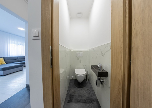 RealityDS - PRENÁJOM štýlového 3 izbového bytu, Veterná ul., Šamorín