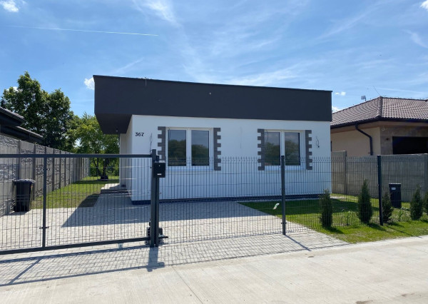 Predaj modernej 3 izb. novostavby RD, typu bungalov v štandarde, s pozemkom o rozlohe 445 m2, Báč