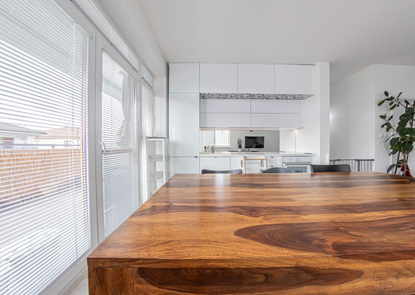 PREDAJ 3 izbového bytu s terasou a dvomi parkovacími miestami, Veľký Biel