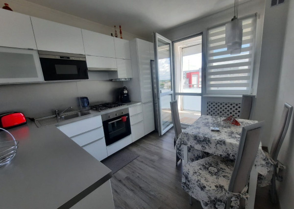 RealityDS - PRENÁJOM zrekonštruovaného 3 izb. bytu, 76 m2 + loggia + 13 m2 pivnica, Cintorínska ulica