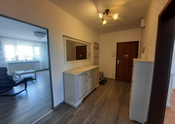 RealityDS - PRENÁJOM zrekonštruovaného 3 izb. bytu, 76 m2 + loggia + 13 m2 pivnica, Cintorínska ulica