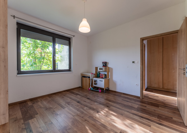 RealityDS - PREDAJ slnečného 3 izbového rodinného domu, Dolný Bar