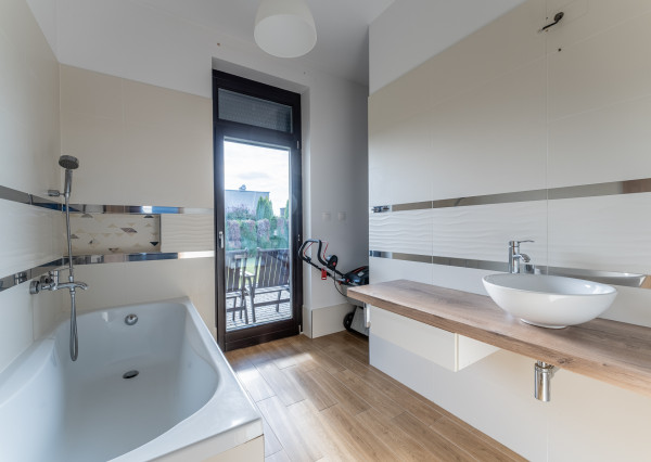 RealityDS - PREDAJ slnečného 3 izbového rodinného domu, Dolný Bar