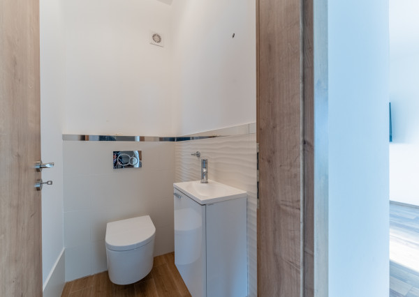 RealityDS - PREDAJ slnečného 3 izbového rodinného domu, Dolný Bar