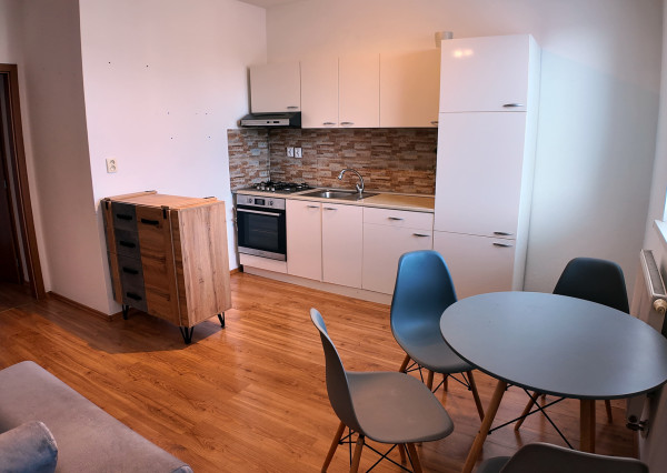 RealityDS - PRENÁJOM 3 izbového bytu s balkónom, Rohovce