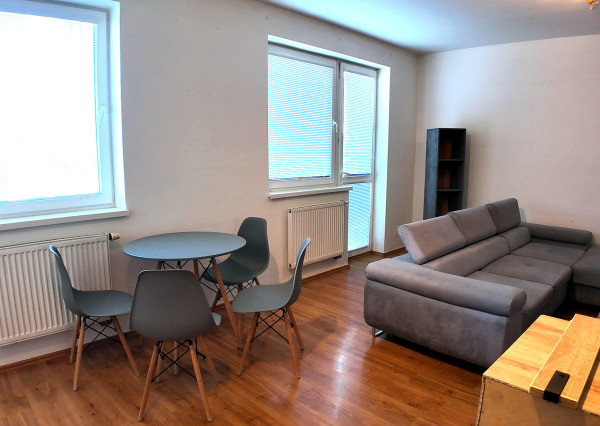 RealityDS - PRENÁJOM 3 izbového bytu s balkónom, Rohovce