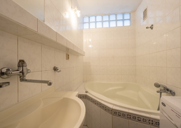 RealityDS – predaj priestranného 3 izb. bytu, 74 m2, Mestský Majer