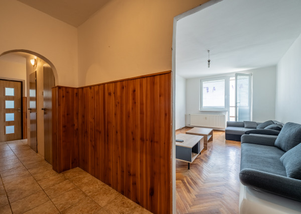 RealityDS – predaj priestranného 3 izb. bytu, 74 m2, Mestský Majer