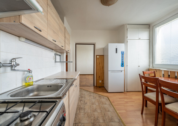 RealityDS – predaj priestranného 3 izb. bytu, 74 m2, Mestský Majer