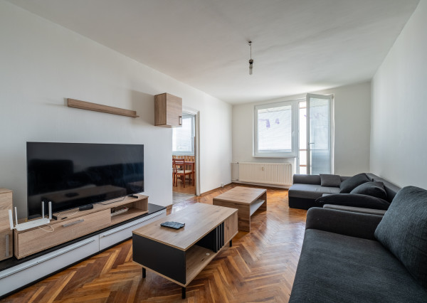 RealityDS – predaj priestranného 3 izb. bytu, 74 m2, Mestský Majer