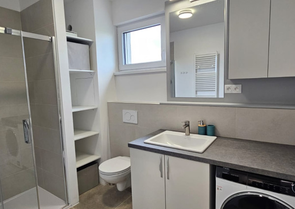 RealityDS - Prenájom nového, kompletne zariadeného 2-izb. bytu s loggiou, 50,15 m2 + 1 park.miesto, Pažitná ulica