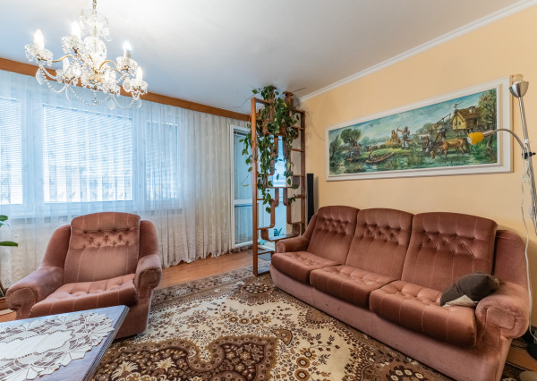 RealityDS  - Predaj kompletne zariadeného 3 izb. bytu so zasklenou loggiou,  70 m2, Hlavná ulica